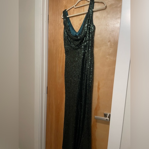 Revelry Dakota sequin dress, color emerald, size 6. - Picture 3 of 6